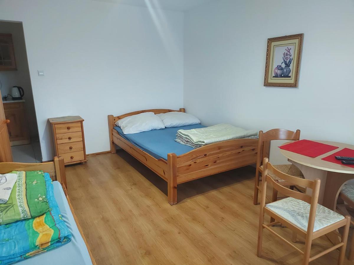 Pokoje Goscinne Tomasz Międzywodzie Exterior foto