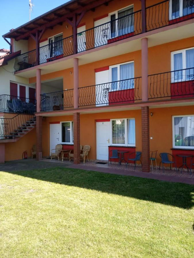 Pokoje Goscinne Tomasz Międzywodzie Exterior foto