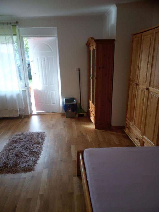 Pokoje Goscinne Tomasz Międzywodzie Exterior foto