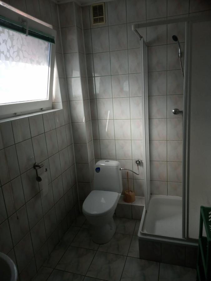Pokoje Goscinne Tomasz Międzywodzie Exterior foto