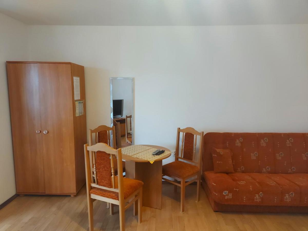 Pokoje Goscinne Tomasz Międzywodzie Exterior foto