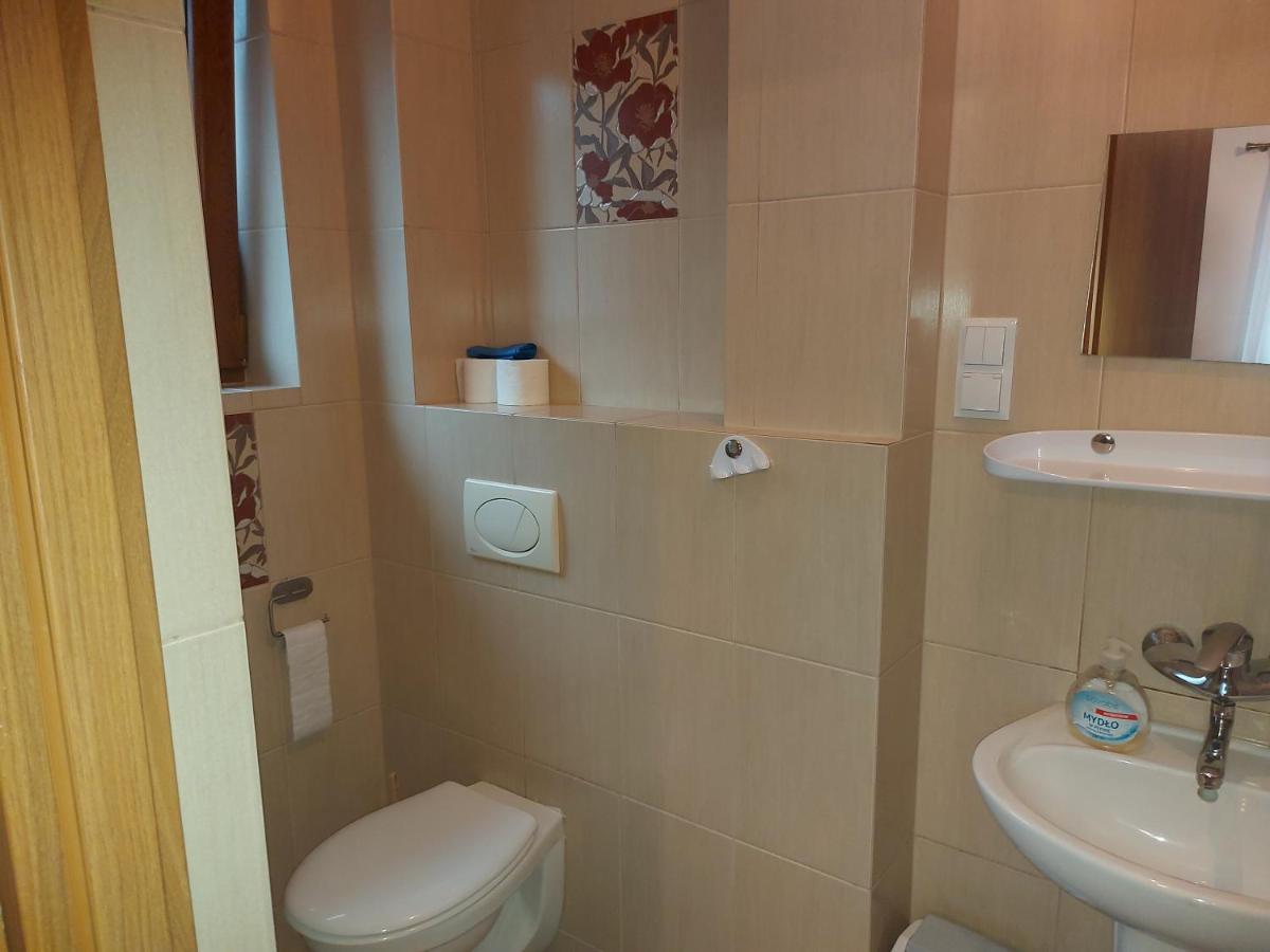 Pokoje Goscinne Tomasz Międzywodzie Exterior foto